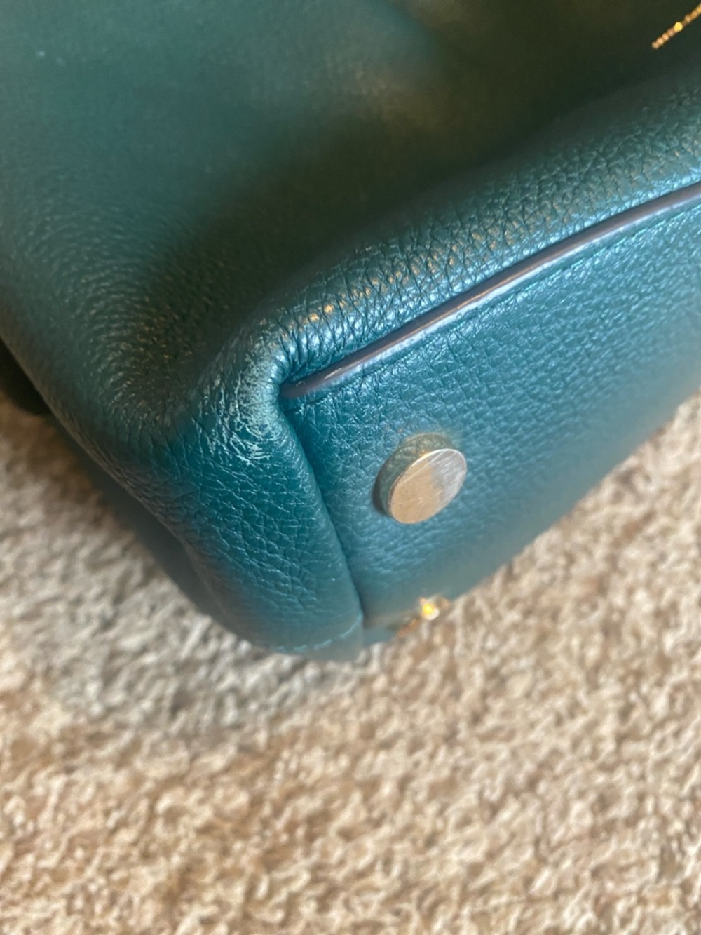 Michael Kors Raven Large Leather Shoulder Bag - Picture 3 of 7
